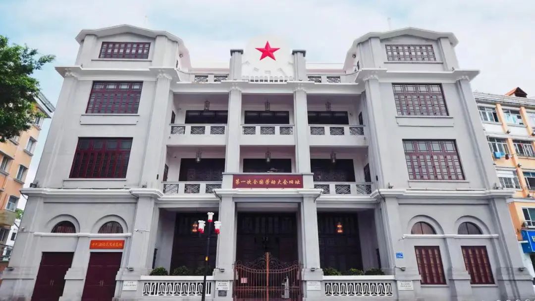 陈列的运动是什么_运动陈列_运动陈列搭配技巧方法